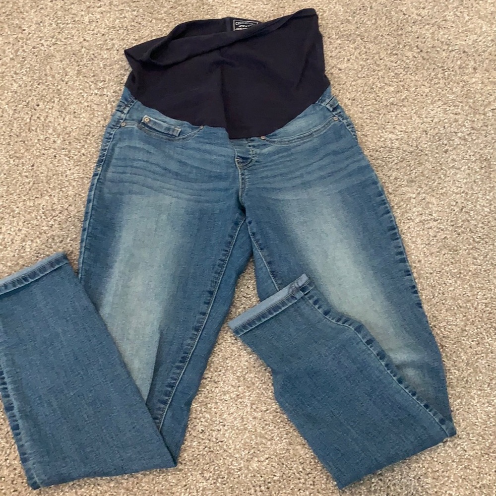 Levi’s maternity jeans